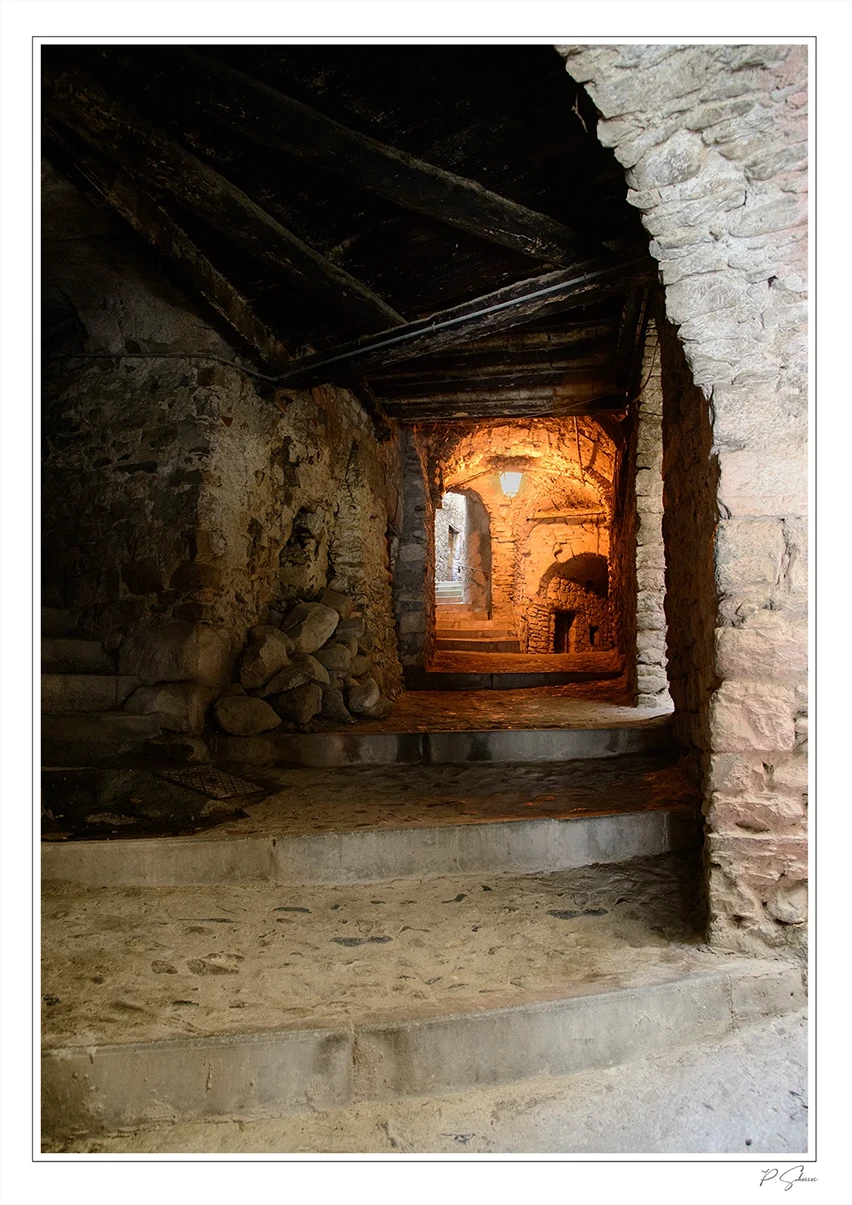 Ruelle des villages hats perchés